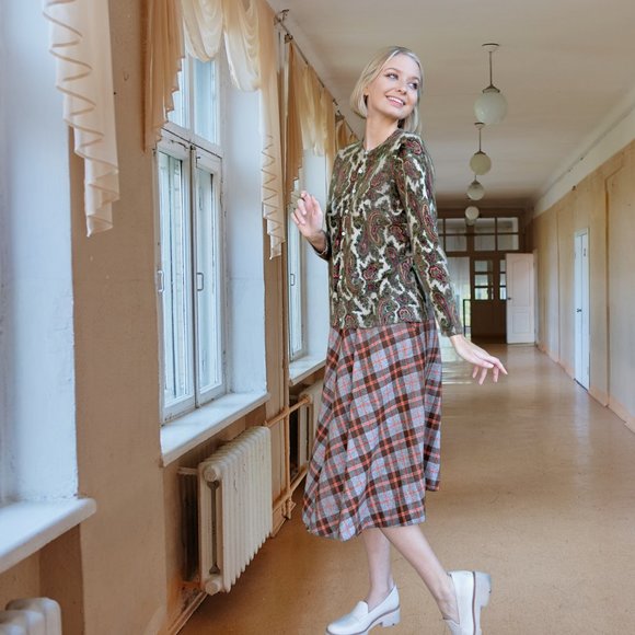 Vintage Brown & Orange Plaid Pleated A Line Skirt - Picture 5 of 6